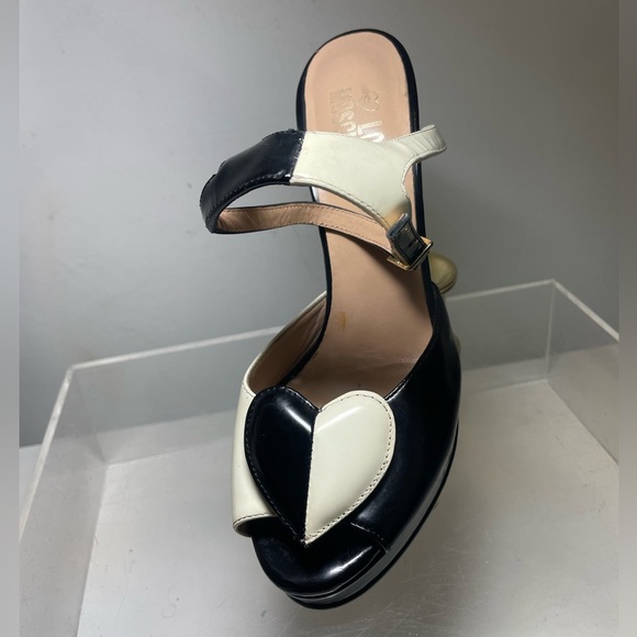 Love Moschino / shoes / Love moschino peep toe heart sz 36 - Picture 9 of 16
